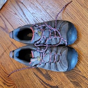 KEEN VOYAGEUR all terrain hiking shoes